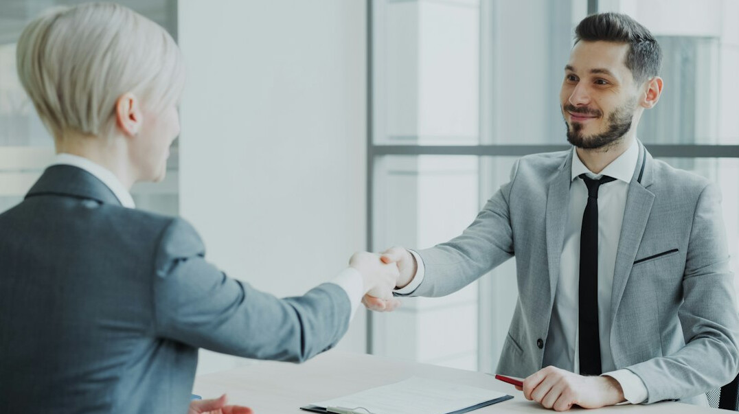 client handshake with advisor